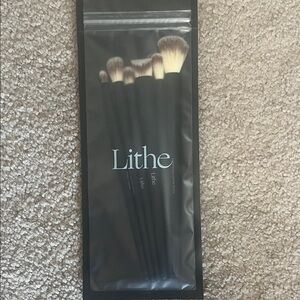 Lithe Professional Makeup Brush Set - Black and Cream